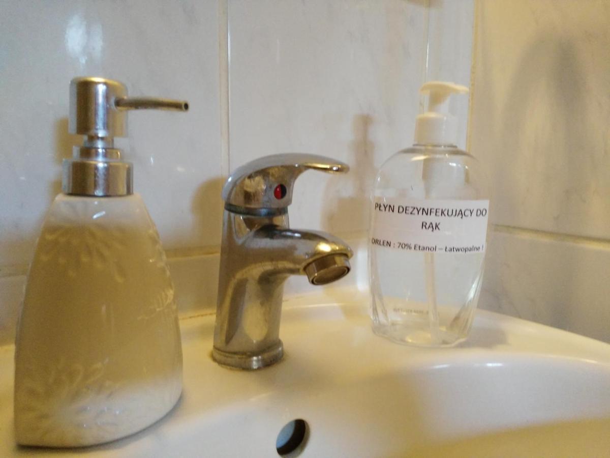 Iwona Hostel - Budget Rooms With Private Bathrooms ソポト エクステリア 写真