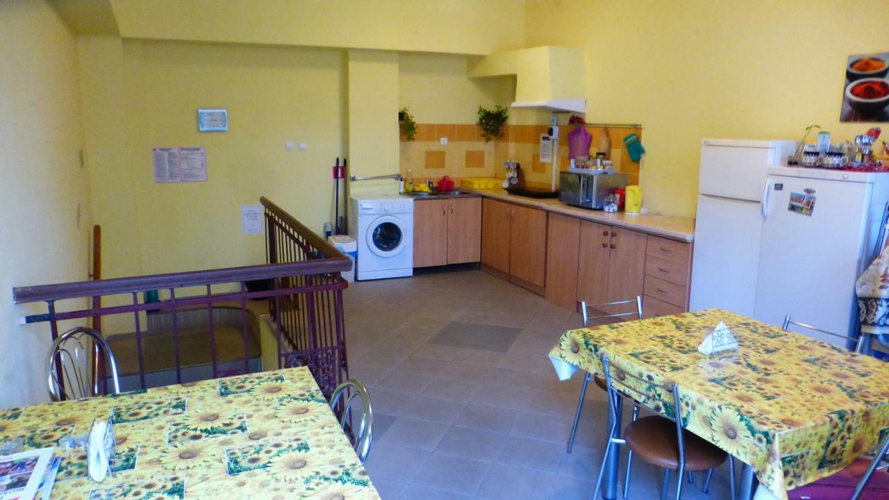 Iwona Hostel - Budget Rooms With Private Bathrooms ソポト エクステリア 写真