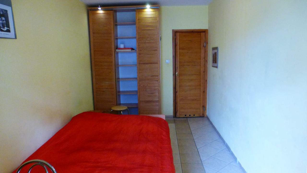 Iwona Hostel - Budget Rooms With Private Bathrooms ソポト エクステリア 写真