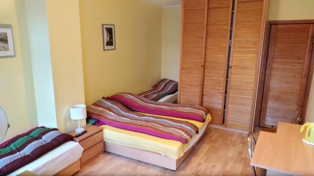 Iwona Hostel - Budget Rooms With Private Bathrooms ソポト エクステリア 写真