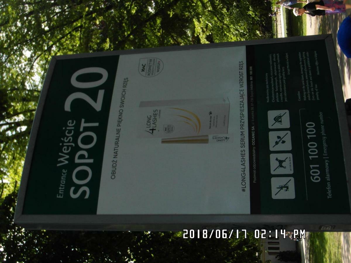 Iwona Hostel - Budget Rooms With Private Bathrooms ソポト エクステリア 写真