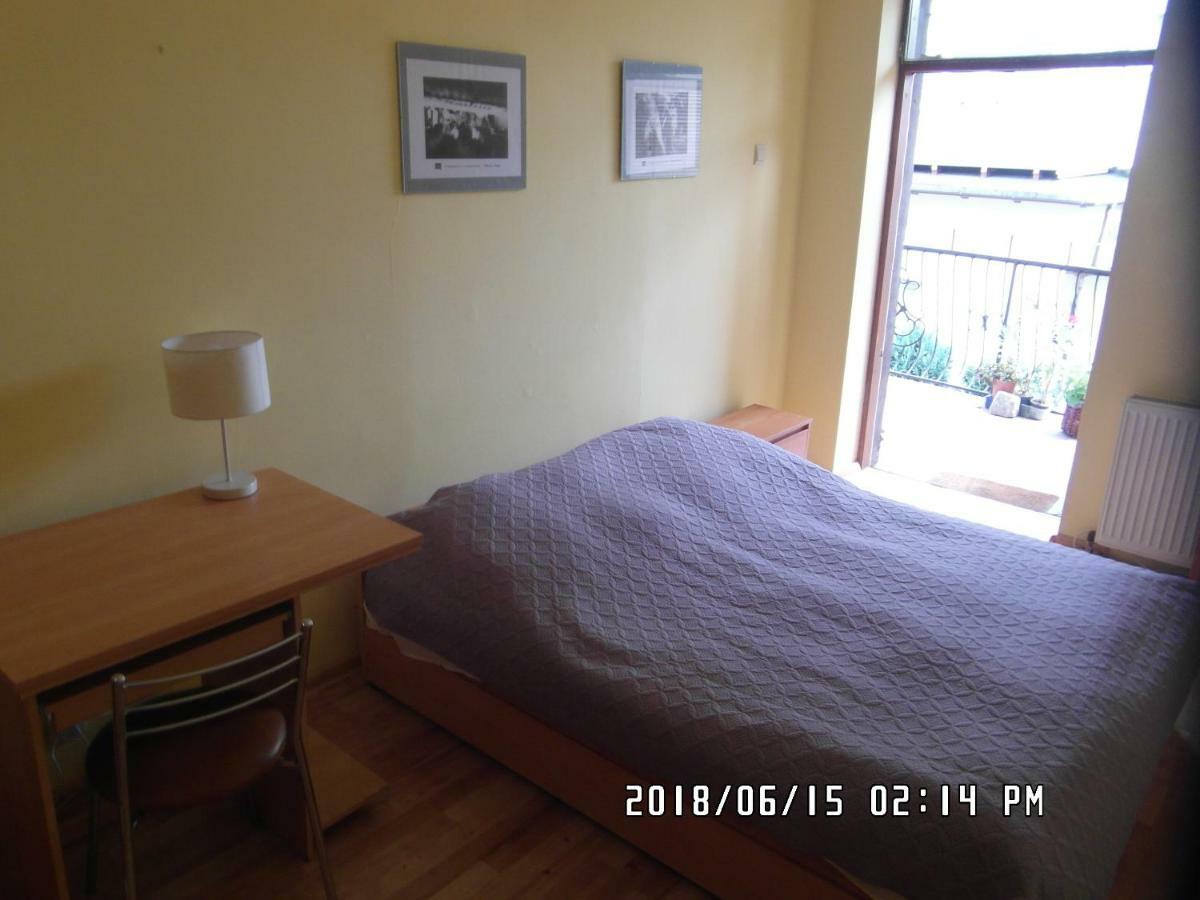 Iwona Hostel - Budget Rooms With Private Bathrooms ソポト エクステリア 写真